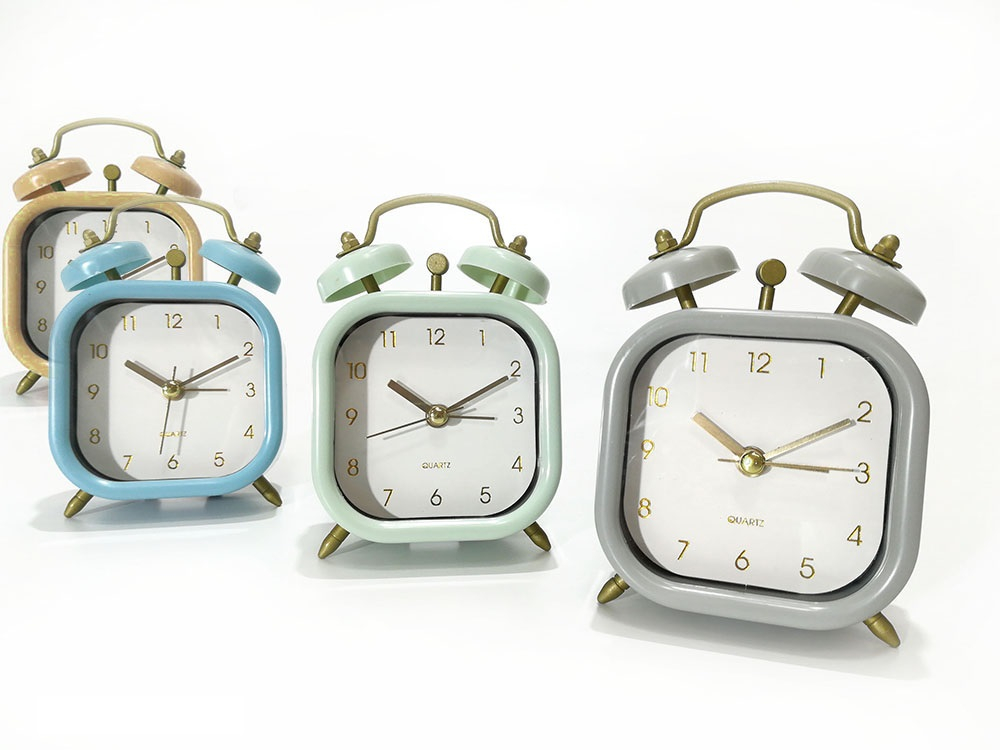 Ρολόι Ξυπνητήρι Μέταλλο/Πλαστικό 13x8x8cm Σε Διάφορα Χρώματα